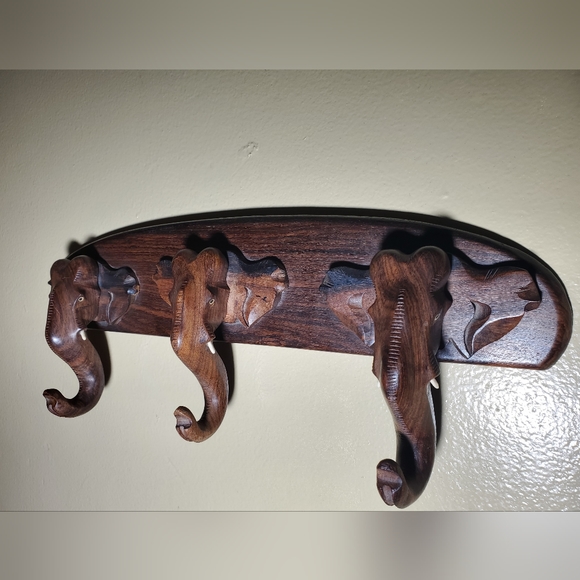 Vintage Handcarved 3 Elephant Coat, Purse or Other Item Hangers - Picture 3 of 10